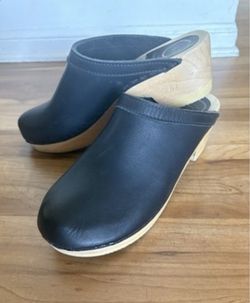 No. 6 Old School Clogs