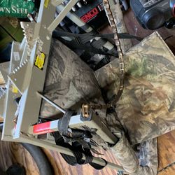 Hunting Deer Climber Tree Stand