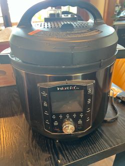 Instant Pot Pro 8-Quart 10-in-1 Pressure Cooker – Excellent Working Condition