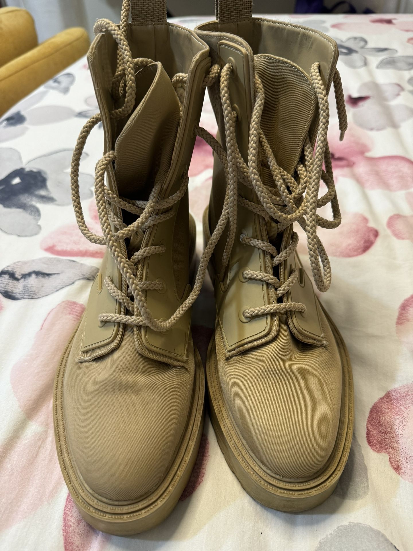 Zara Men Boots Size 39
