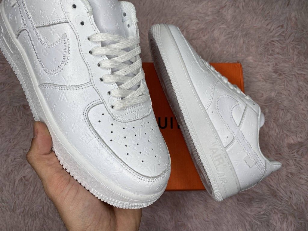 Louis Vuitton Nike Air Force 1 Low By Virgil Abloh Black for Sale in  Davenport, FL - OfferUp