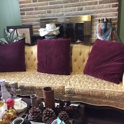 Victorian Provitial Sofa Set