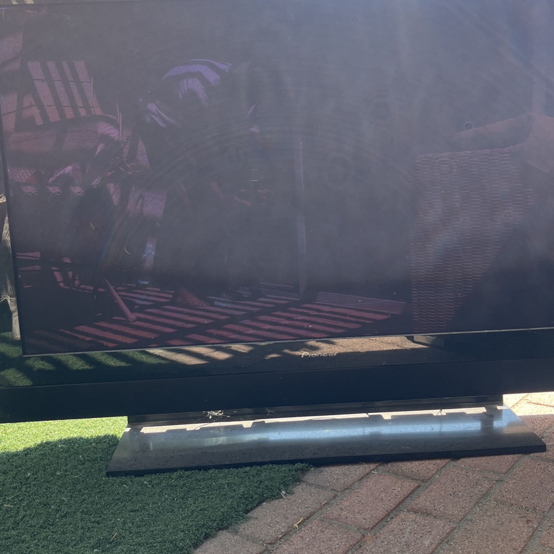 Pioneer, Plasma, 60 Inch Colored Television