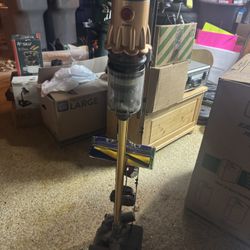 V15 Cordless Stick Vacuum Cleaner 