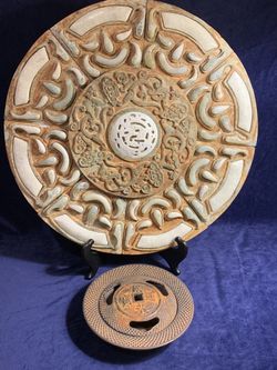 WHAT IS IT????? Jade? Ceramic? Slate? Asian. Incense burner.