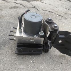 2012 Infiniti G25 Sedan ABS Unit Accessories