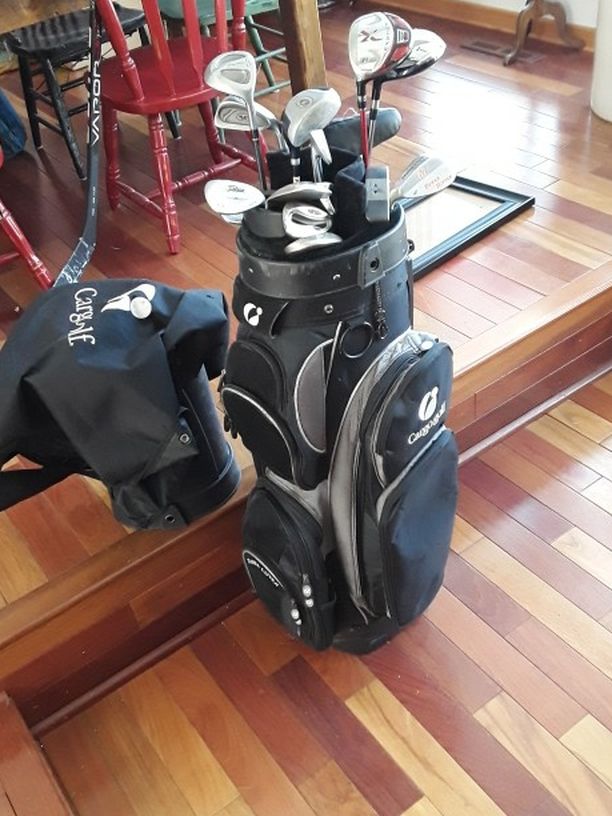 Cargo Golf Bag With a Bunch Of Clubs