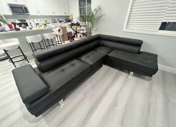 Black Modern Sofa Sectional With Adjustable Headrest 
