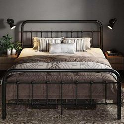 Queen Size Metal Platform Bed Frame with Victorian Style Wrought Iron-Art Headboard/Footboard, Black