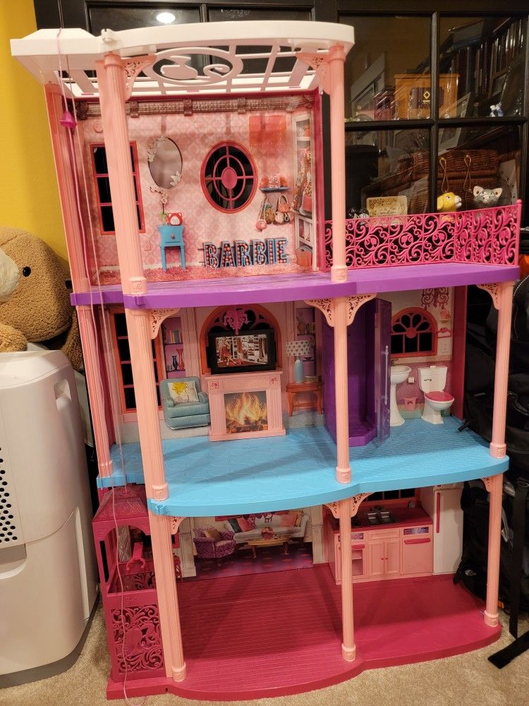 Barbie house, Rapunzel tower, 8 dolls, 3 Kids, 3 toddlers, all