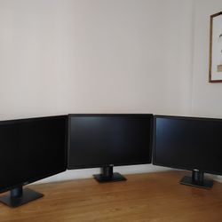 Triple Monitor Setup (Dell 27 x 3)