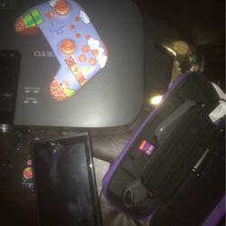 Nintendo switch With Projector With Dock and 2 controllers Zelda, 4 Joycons