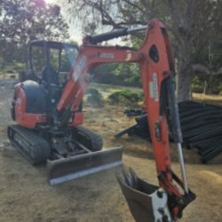 Kubota KX 33 Mini Excavator 
