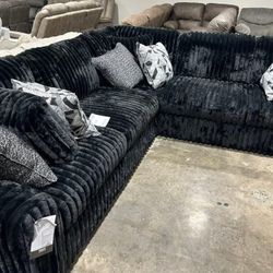 Black 3 Piece Sectional Couch 