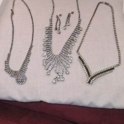 Stunning Sparkly Rhinestone Necklaces 