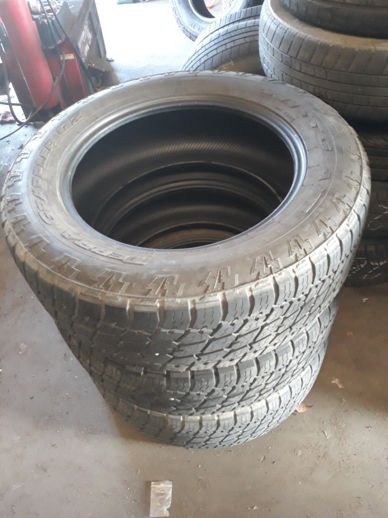 3 Nitto Terragrapplers 275/70/20