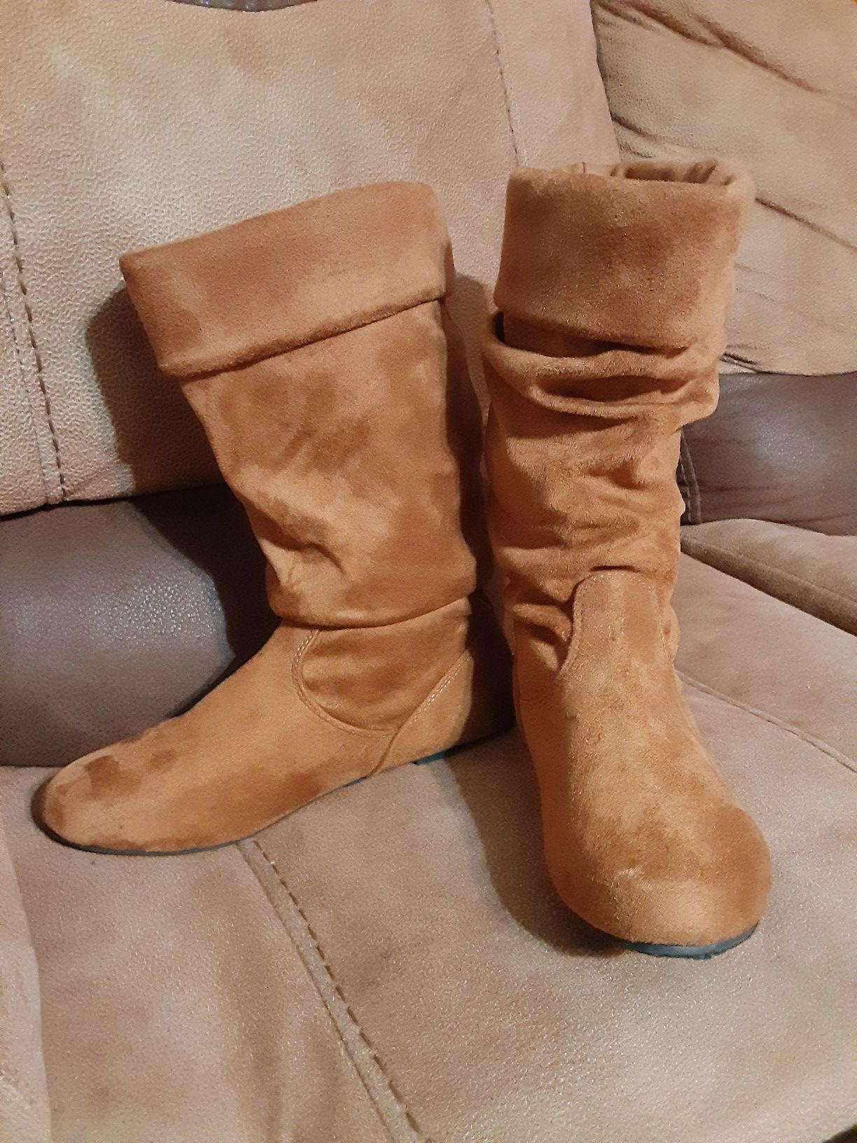Girls boots