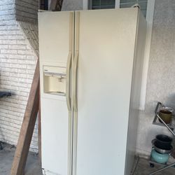 Kenmore Refrigerator 