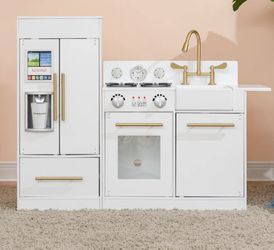 kids play kitchen