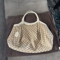 Gucci Sukey Large Tote! Like New!