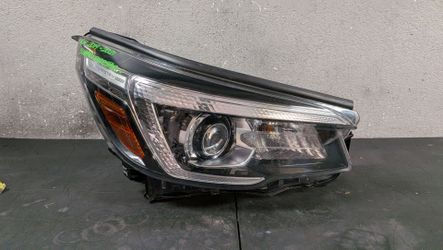 2019-2020-202SUBARU FORESTER RIGHT HEADLIGHT OEM USED #10572