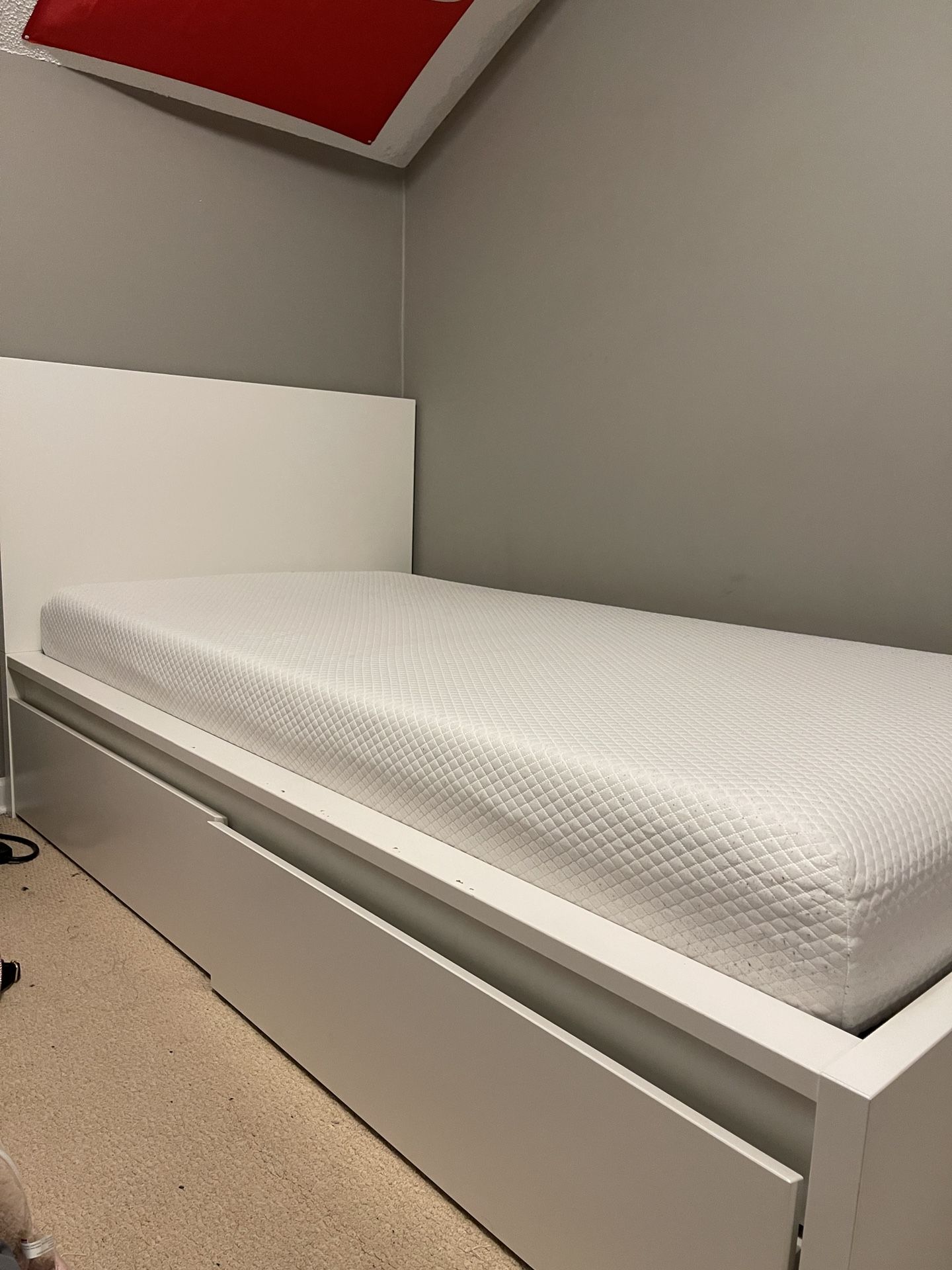 White Twin Size Bed