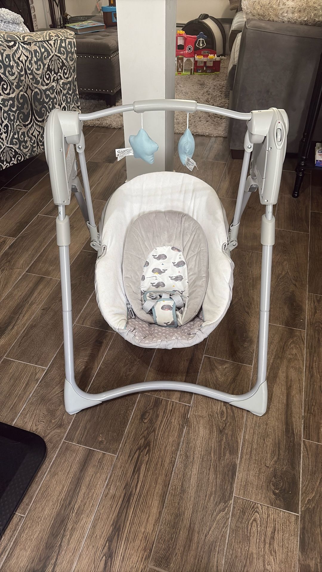 Graco Compact Baby Swing