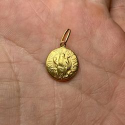 18K St. Benedict medal pendant. 0.98g. Small, great for thin chain. Pickup only. 