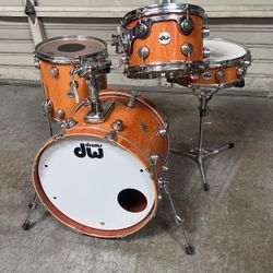 Dw Maple Mahogany Drum Kit