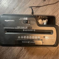 Paper Shredder, Amazon Basics