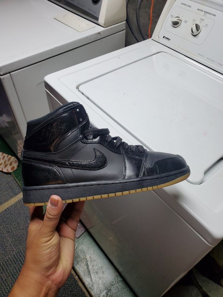 Jordan 1 high size 10