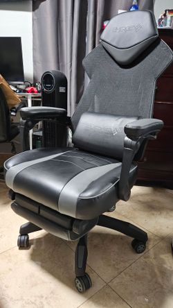 Emerge Vomax Bonded Leather Ergonomic Gaming Chair with Footrest