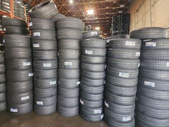 275 40 20 Brand new tires
