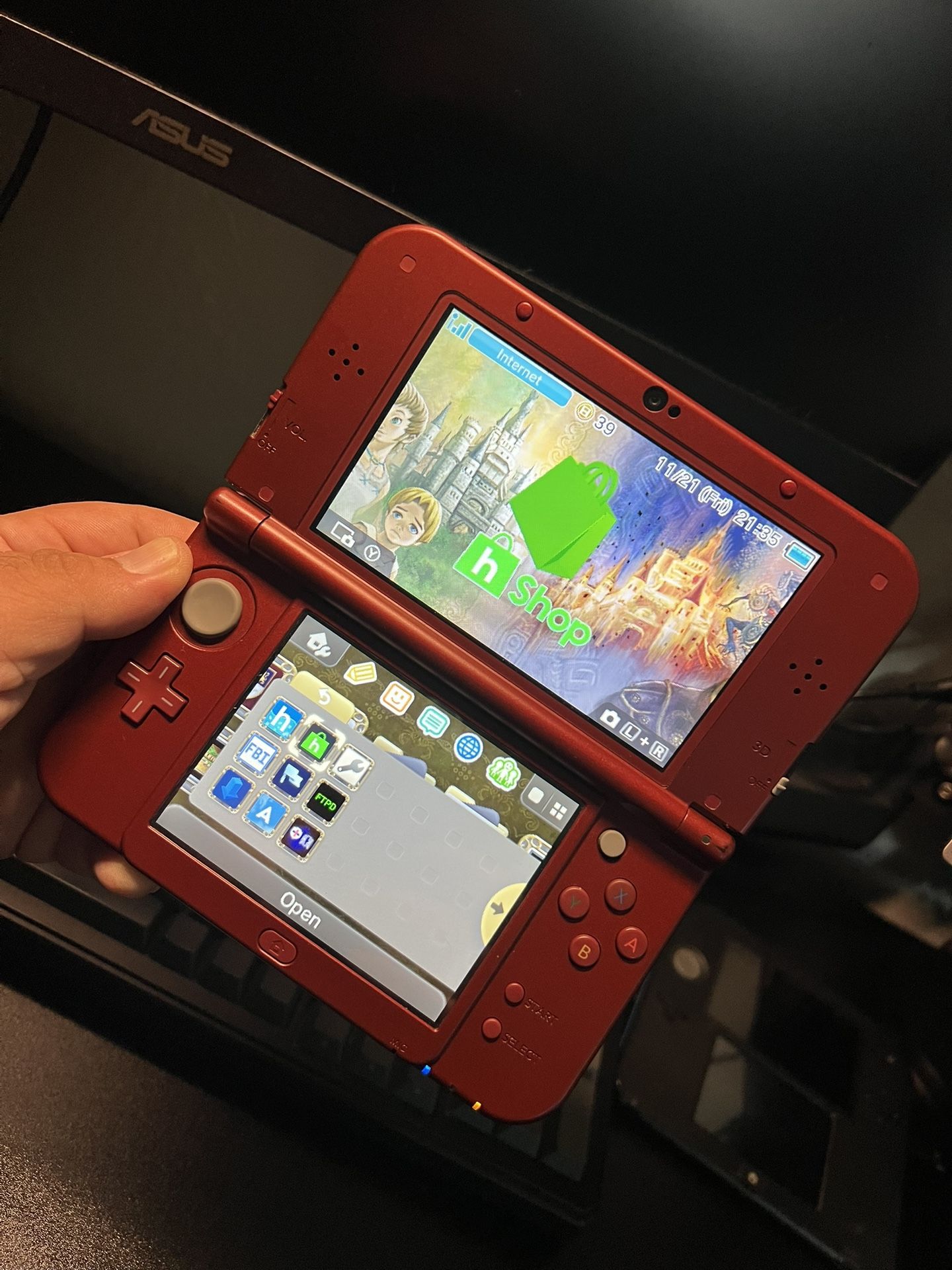 Loaded Red “New” Nintendo 3DS XL w/ Hshop 