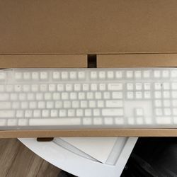 White iKBC W210 Wireless Full-Size Mechanical Keyboard (Cherry MX Brown)