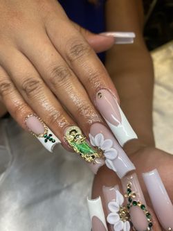 Nail Tech