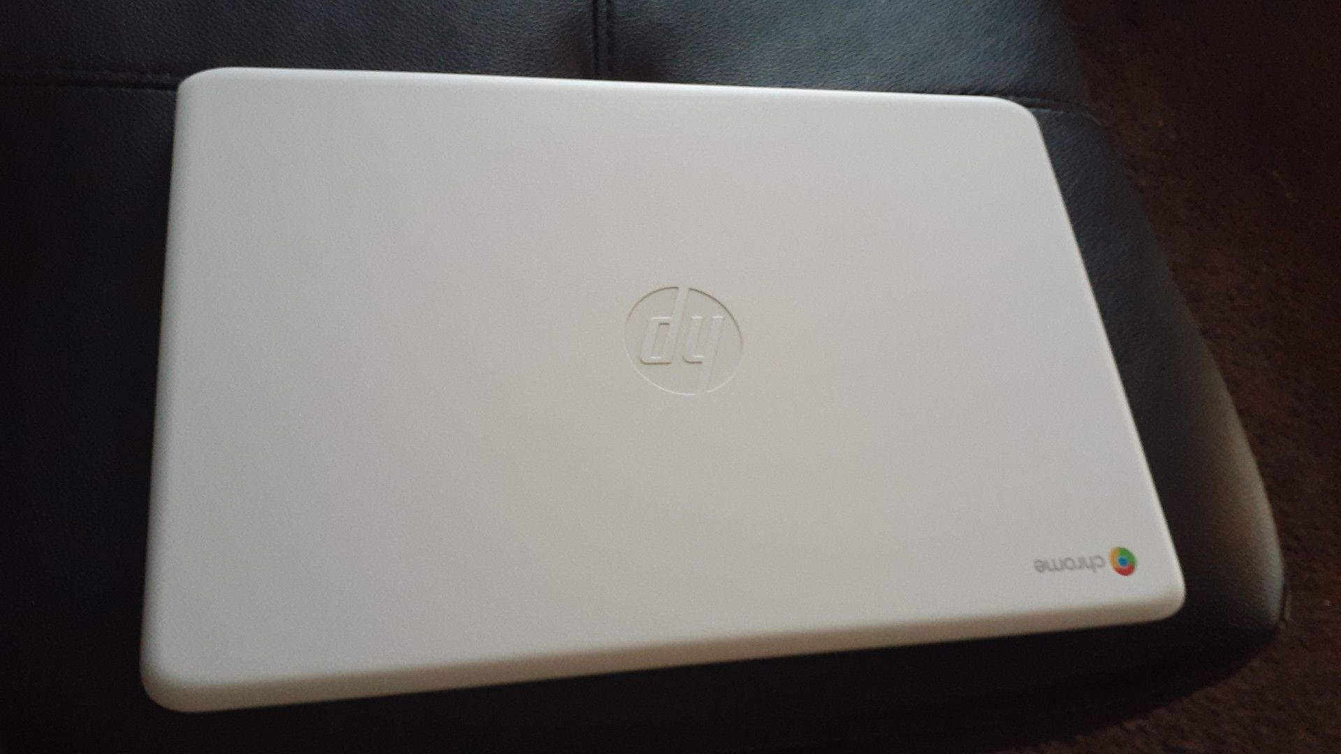 HP Chromebook Snow White