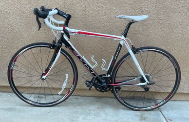 FUJI SL1 PRO CARBON FIBER BICYCLE