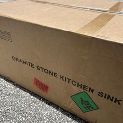 QU - 812 Quartz 32.5 in. Large Single Bowl Undermount Kitchen Sink in White