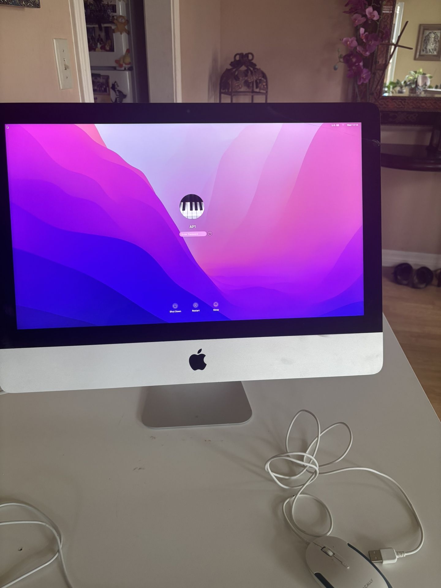 Apple iMAC A1418 Intel Core i5 ,  24 Inches Monitor 8GB Memory