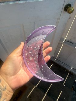 Half moon tray
