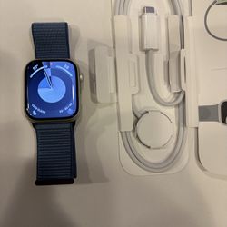 Brand NEW Apple Watch Series 9 GPS 45mm Silver With Winter Blue M/L Size Sport Loop