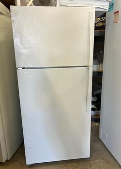 Frigidaire Top Mount Fridge Freezer Top Mount With Energy Saver
