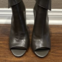 Vincr Camuto leather open heels