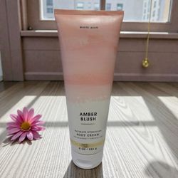 Bath & Body Works Amber Blush Ultimate Hydration Body Cream
