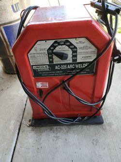 LINCOLN A/C 225 ARC WELDER