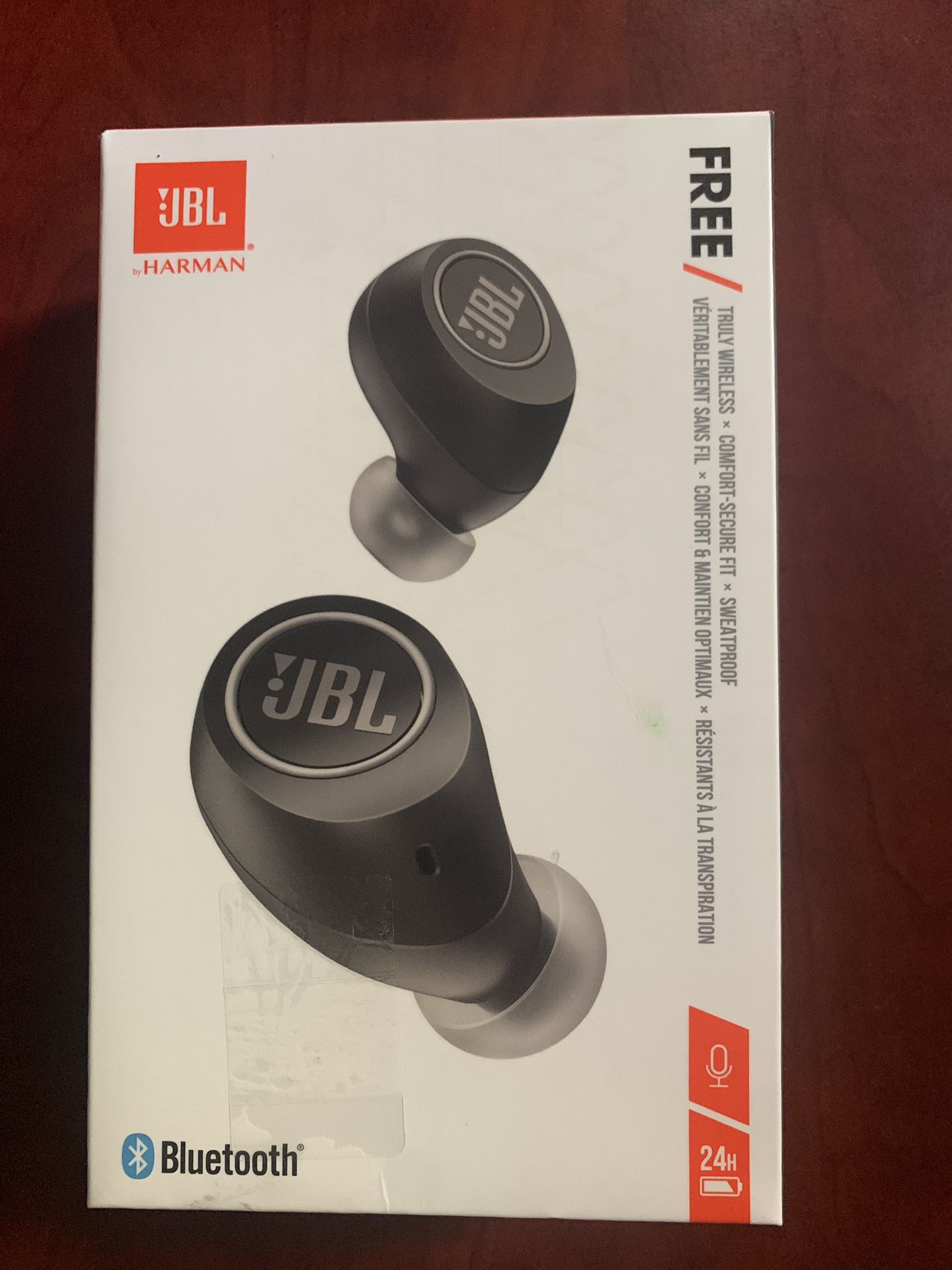 JBL free Truly Wireless Earbuds