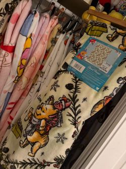 Winnie the Pooh Christmas Throw