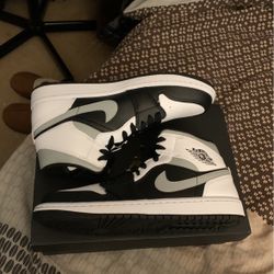 AJ1 MID WHITE SHADOW SZ 8