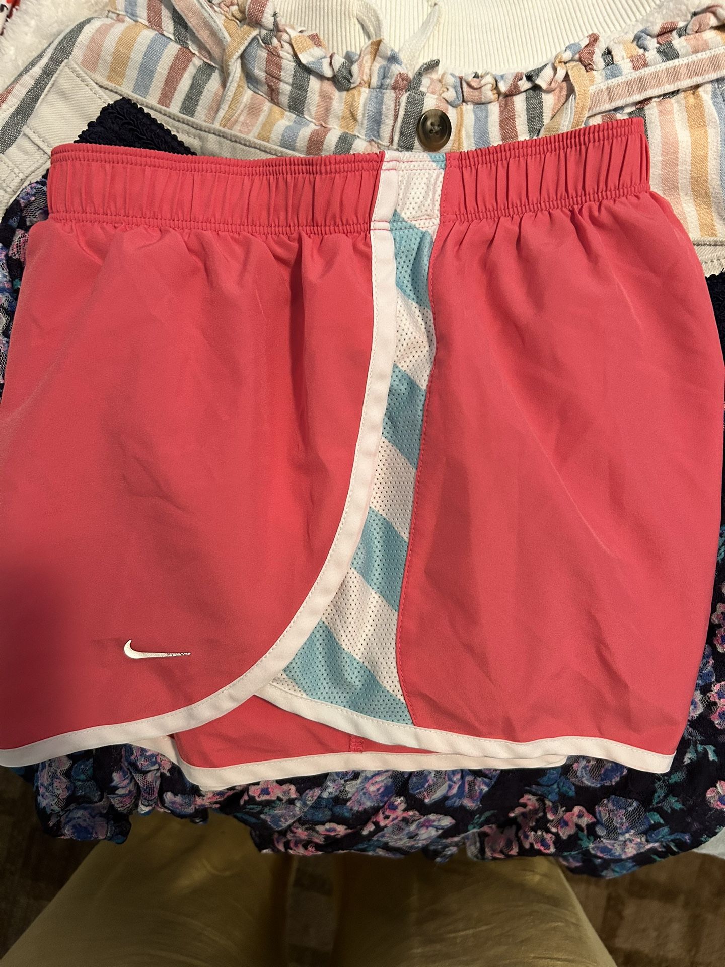 Women’s Short Size Medium